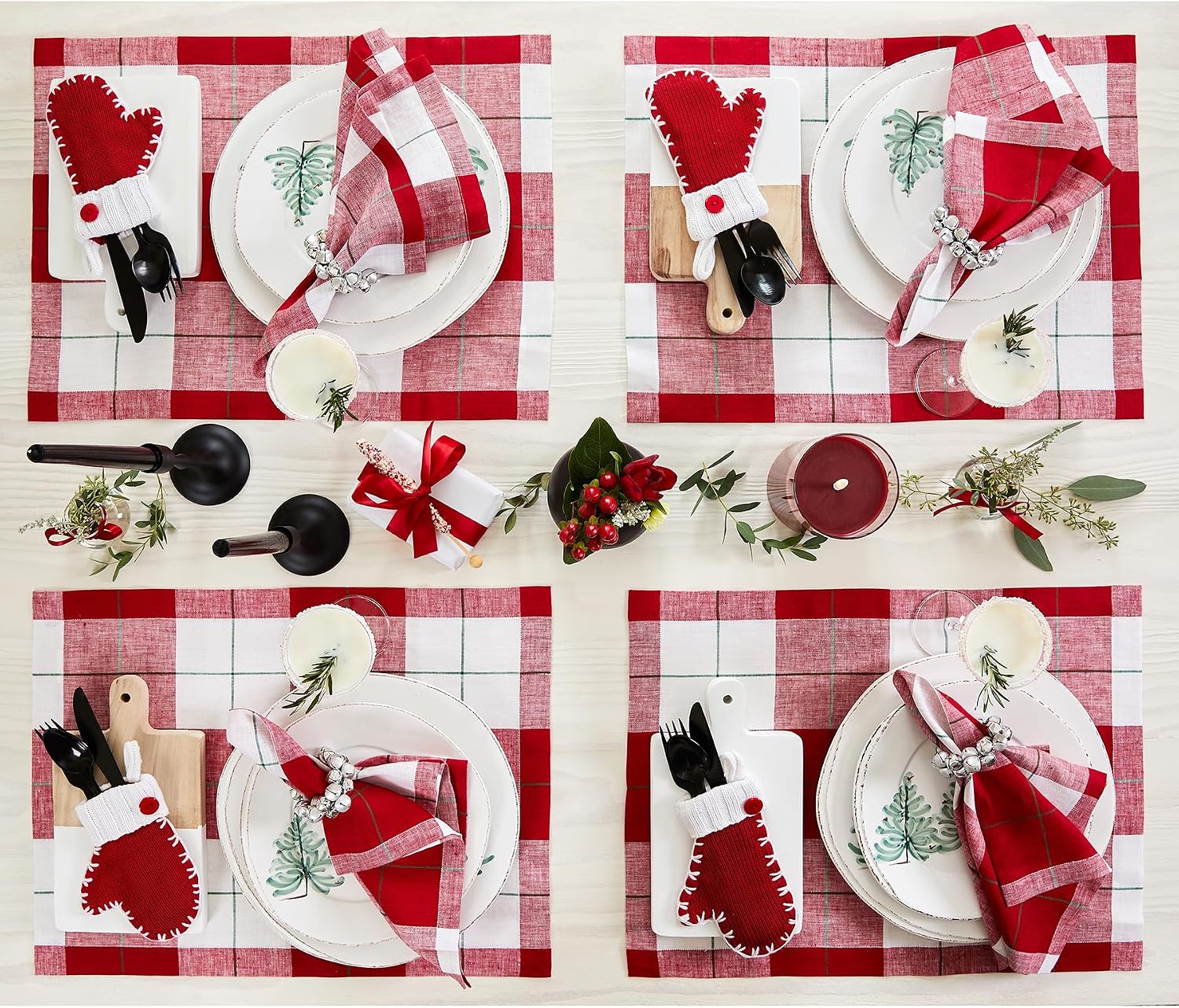 Solino Home 100% Pure Linen Placemats Merry Plaid, 14 x 19 in, Set of 4 | Very Merry Plaid Place Mats place settings