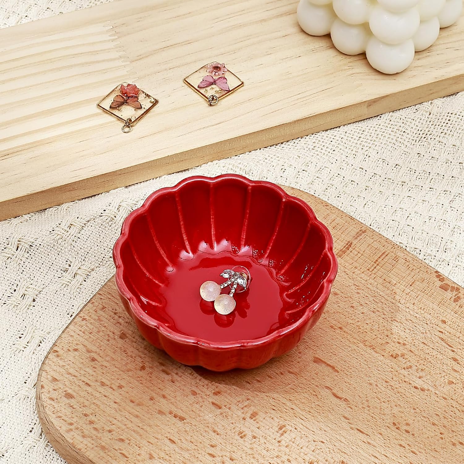 Decorative Plate Tray / Round Petal Flower, Red