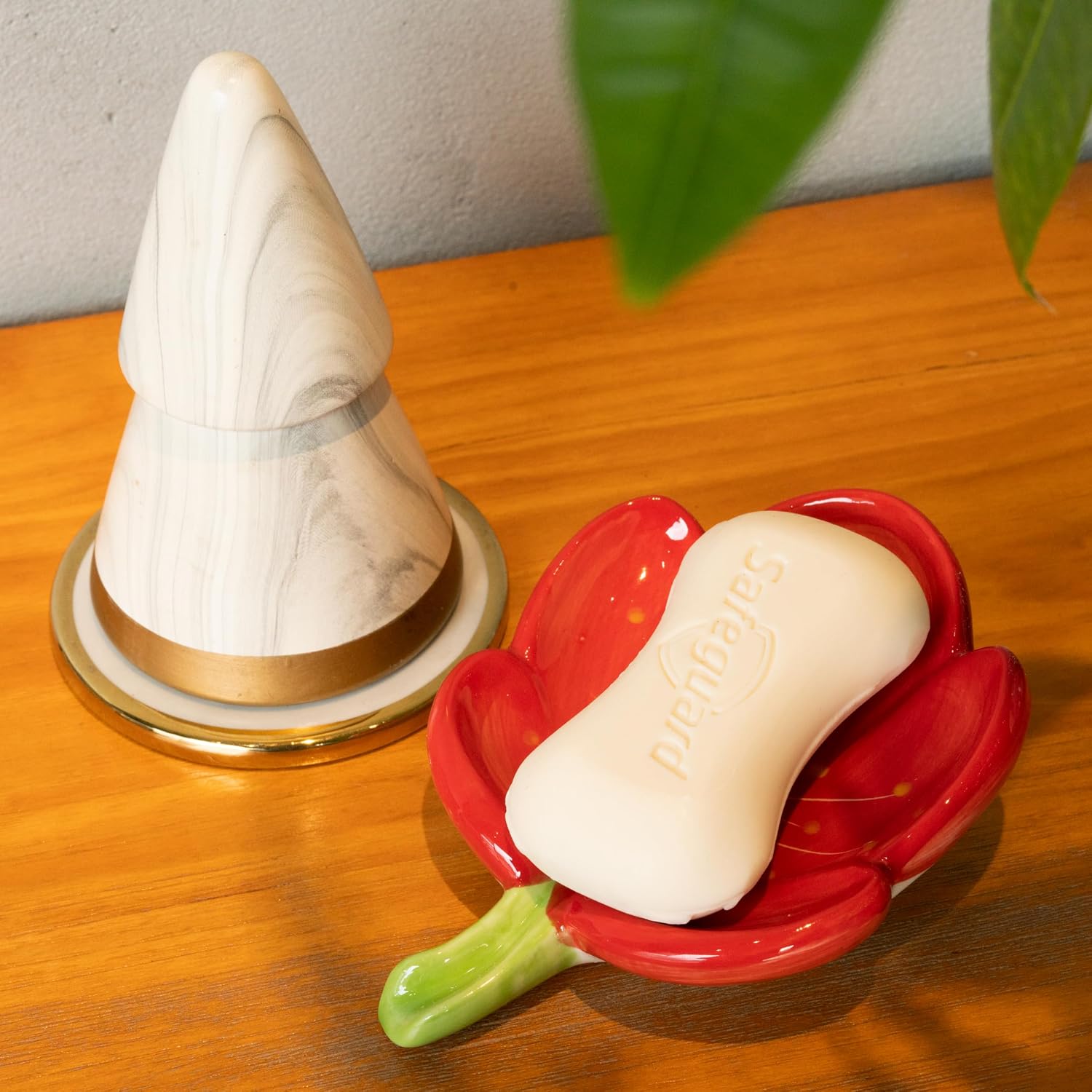 Ceramic Soap Dish Holder / Red
