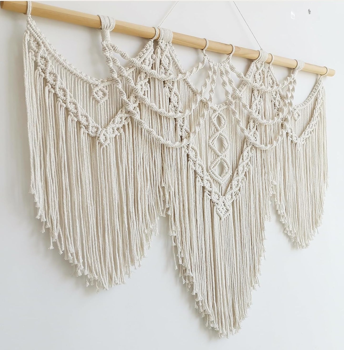 Macrame Wall Hanging Large- Boho Wall Decor- large wall art- Wall Decor Living Room / Beige-fringe