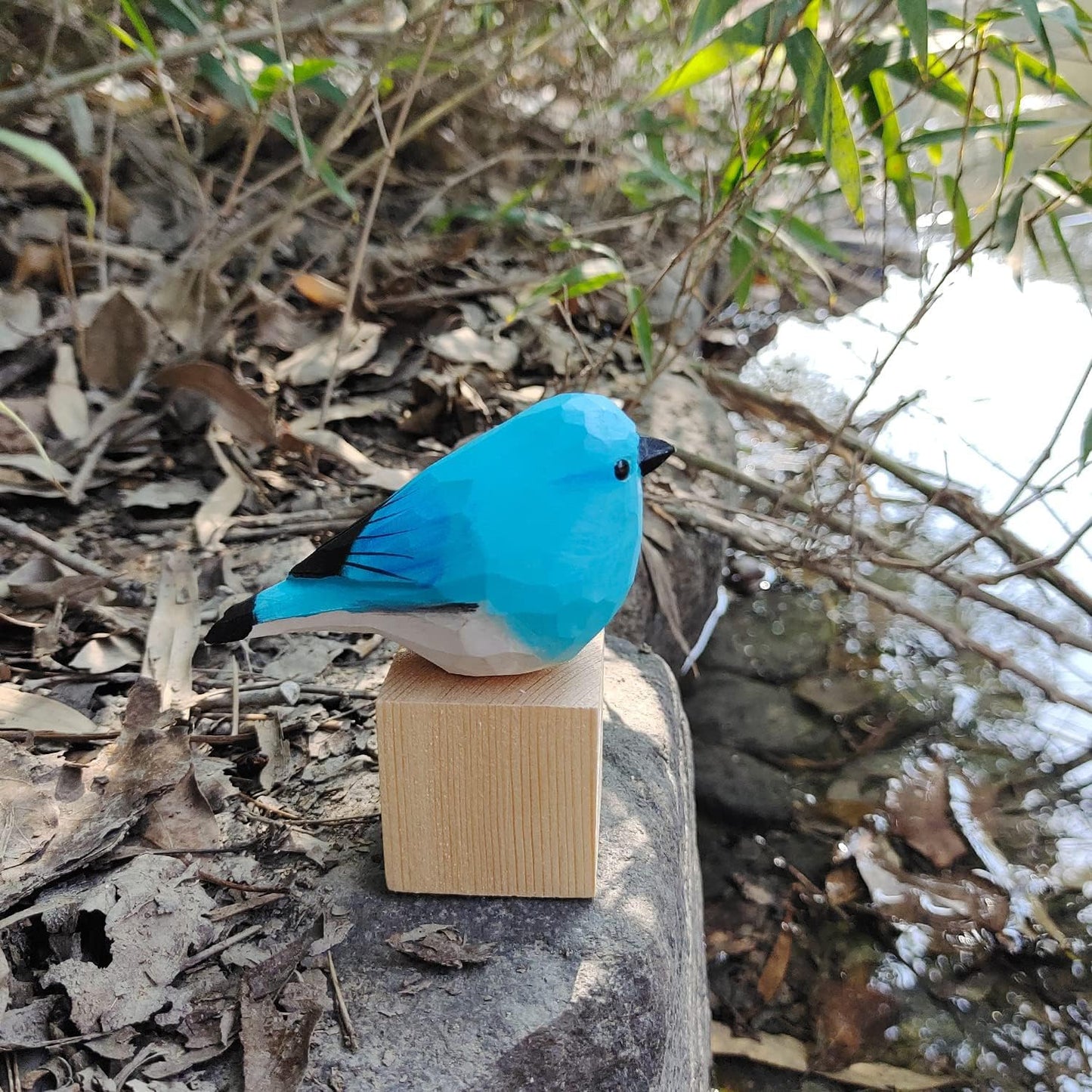 Hand carved wood bird statue / Blue Robin
