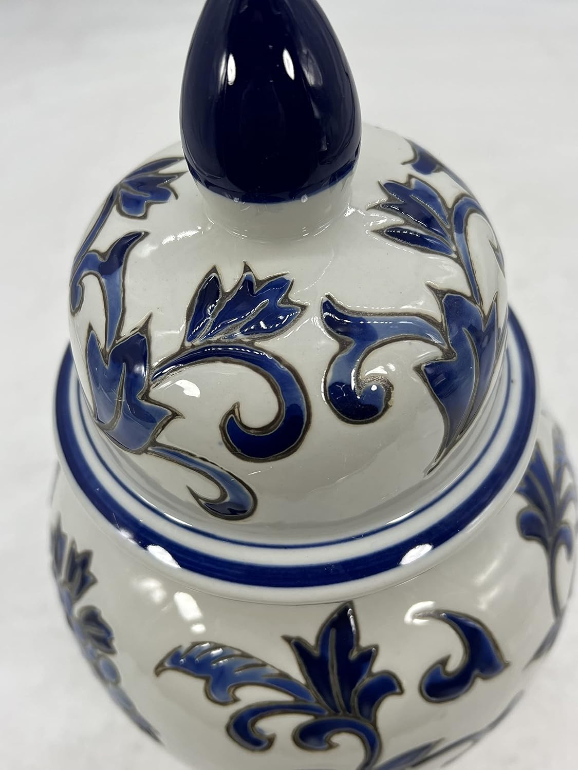 14" Blue and White Flower & Petals Ceramic Porcelain Ginger Jar / Blue and White Ceramic Jar H14