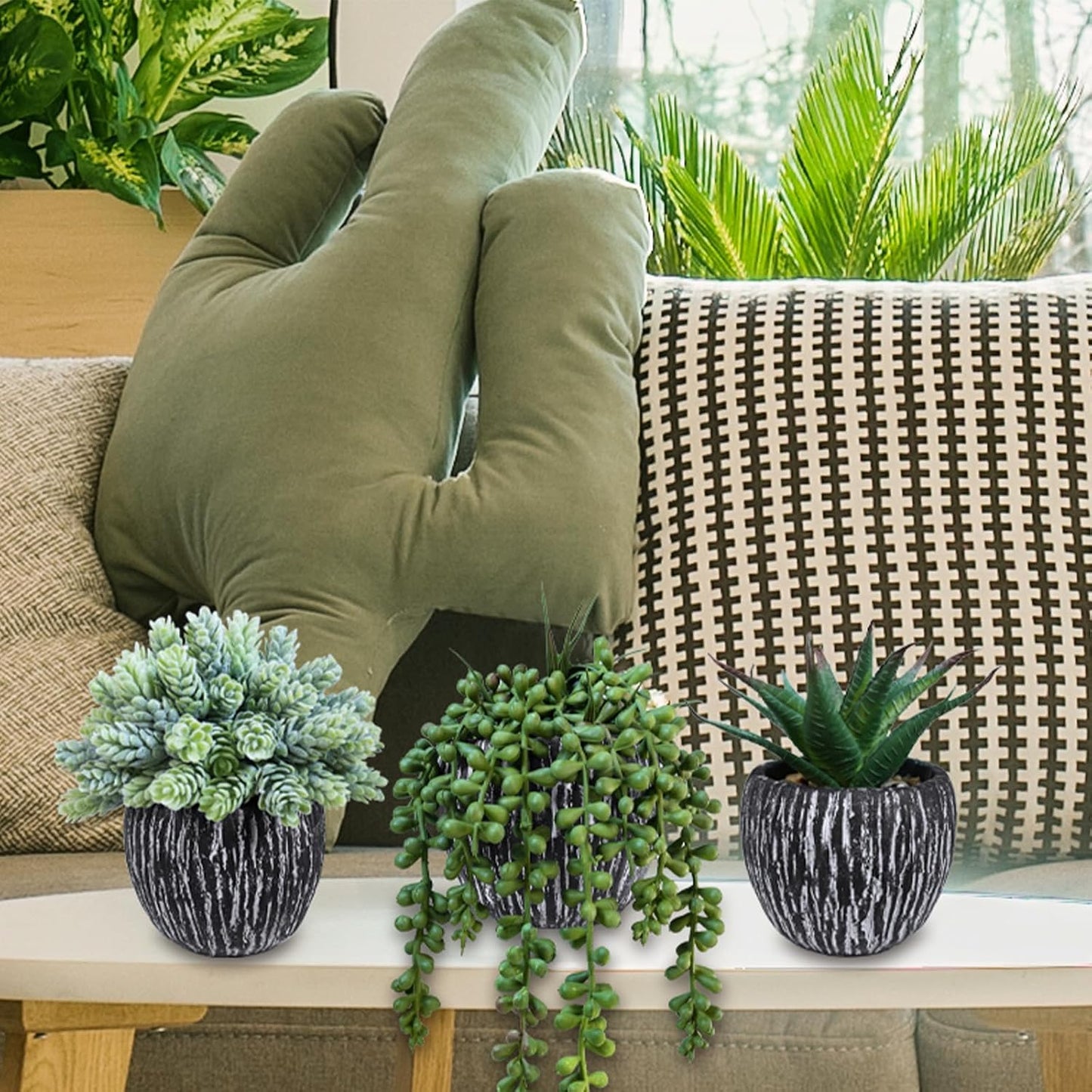 Artificial Succulent Plants in Pots Fake Hops Aloe String of Pearls Potted Plants / Black / Set of 3