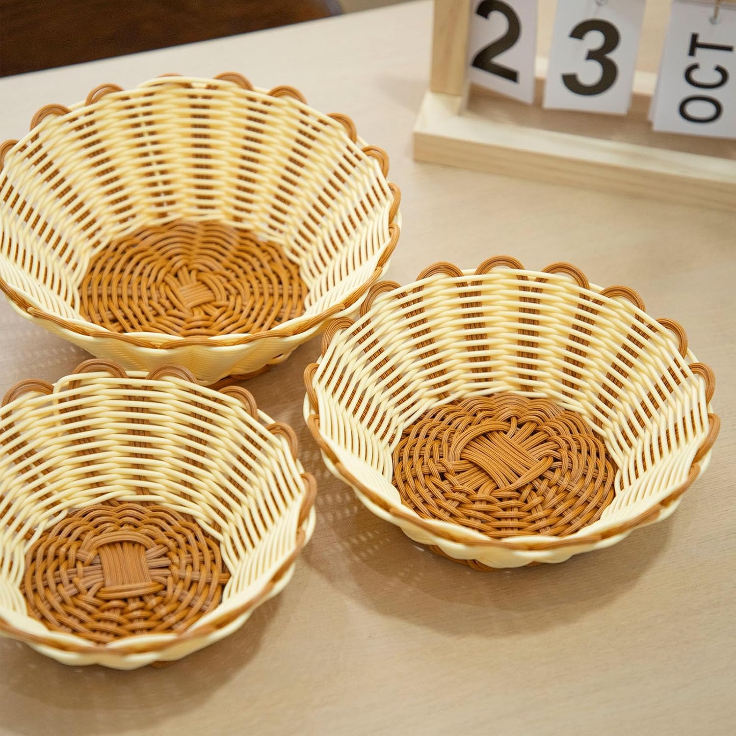 Small Round Wicker Baskets / Set of 3
