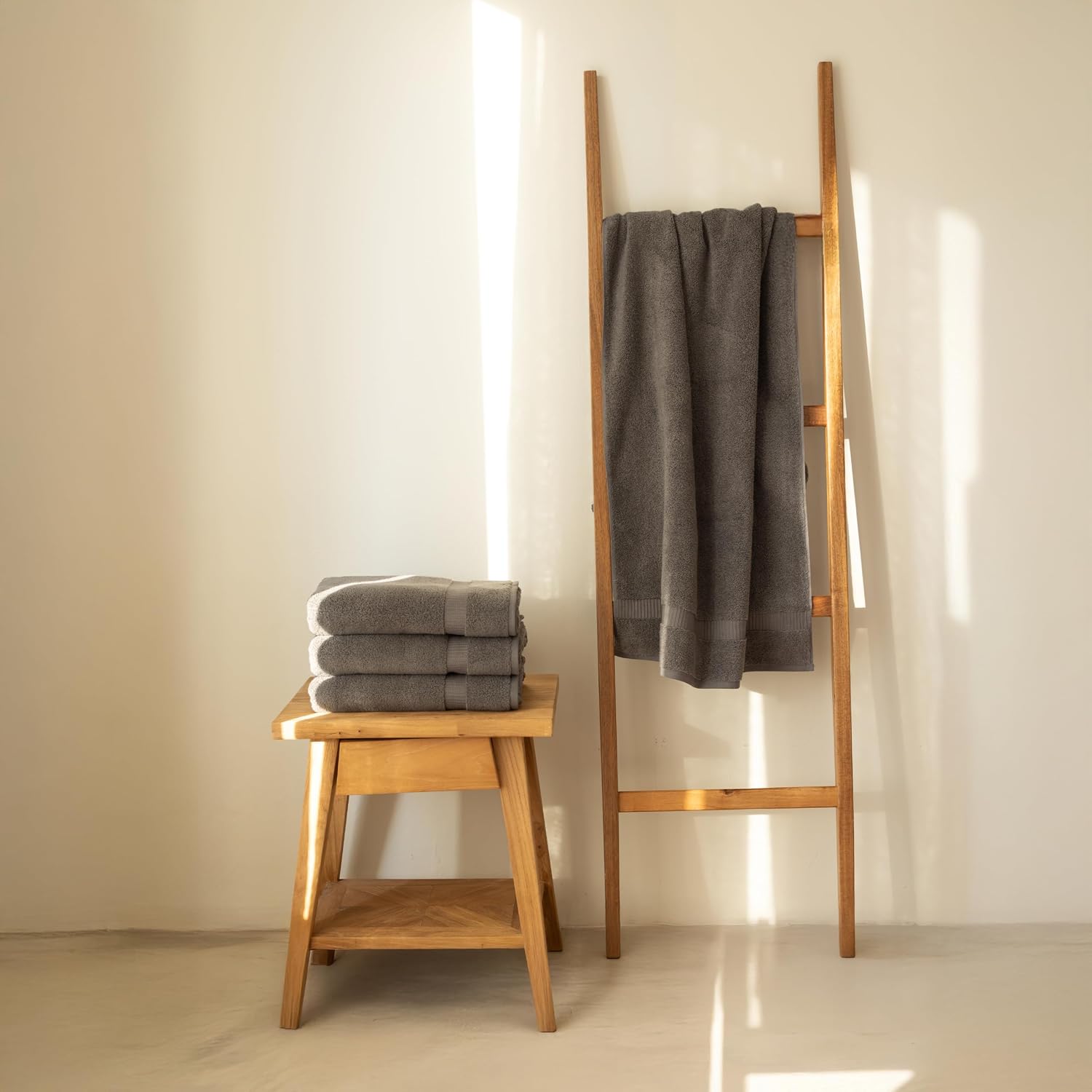 SALBAKOS 4-Piece 100% Turkish Cotton Bath Towels, 27x54 inch, Gray | Standard Size, 630 Gsm Thick Super Soft Highly