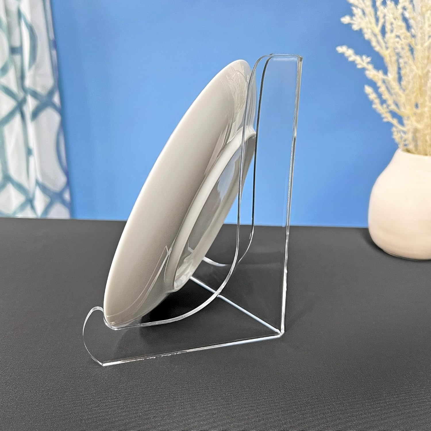 Acrylic 60-Degree Angle Easel / 6 x 4.5 x 3.5 / Clear