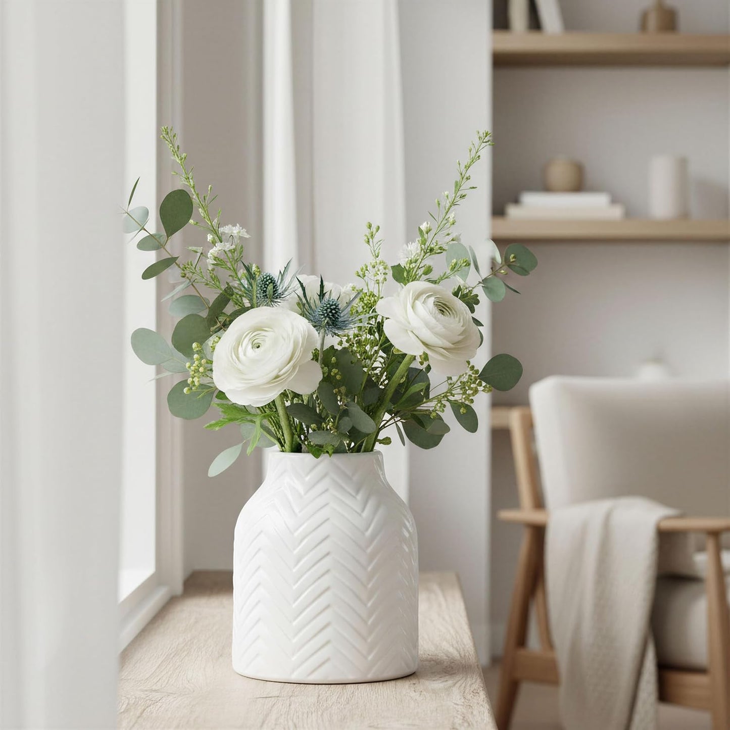 Modern Decorative Vase / 5d'' x 6H / White
