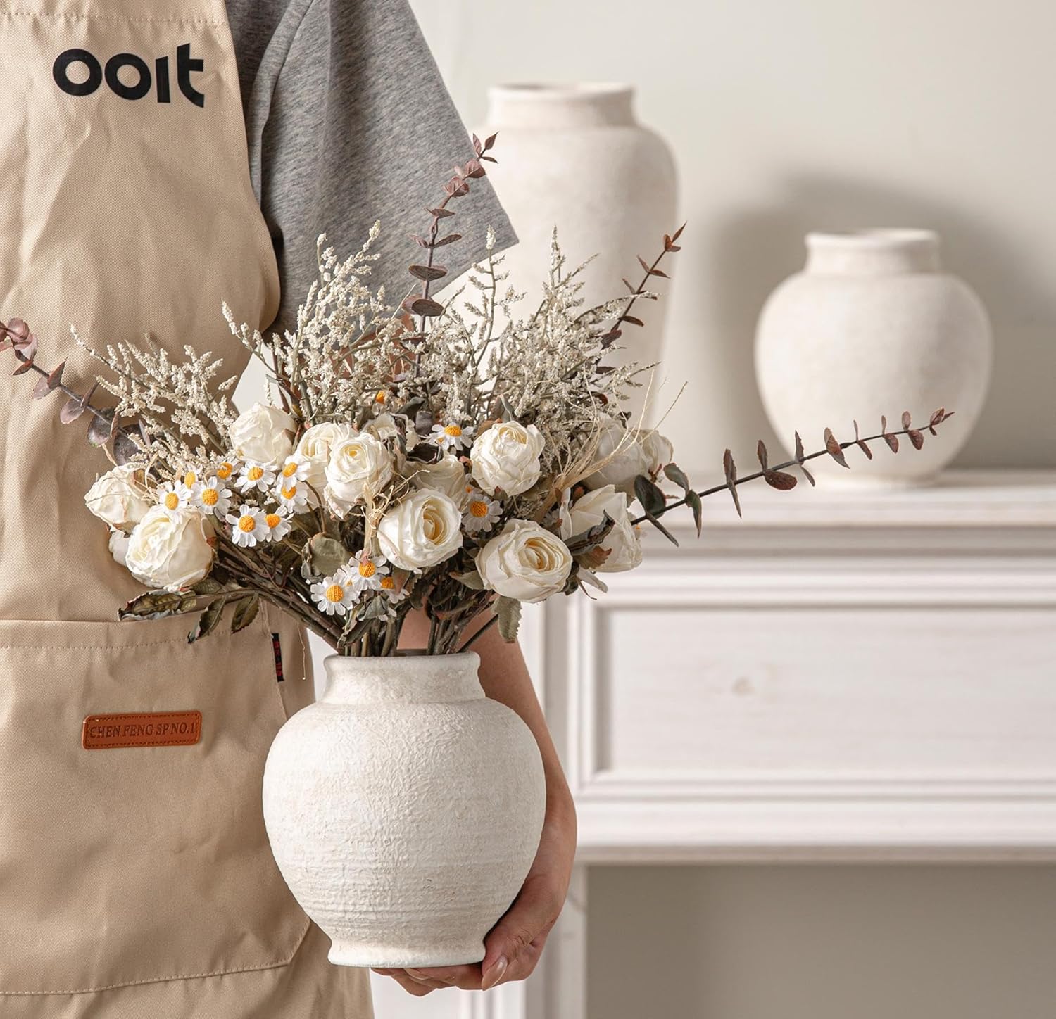 Ceramic Rustic Farmhouse Vase / 6.1" - W