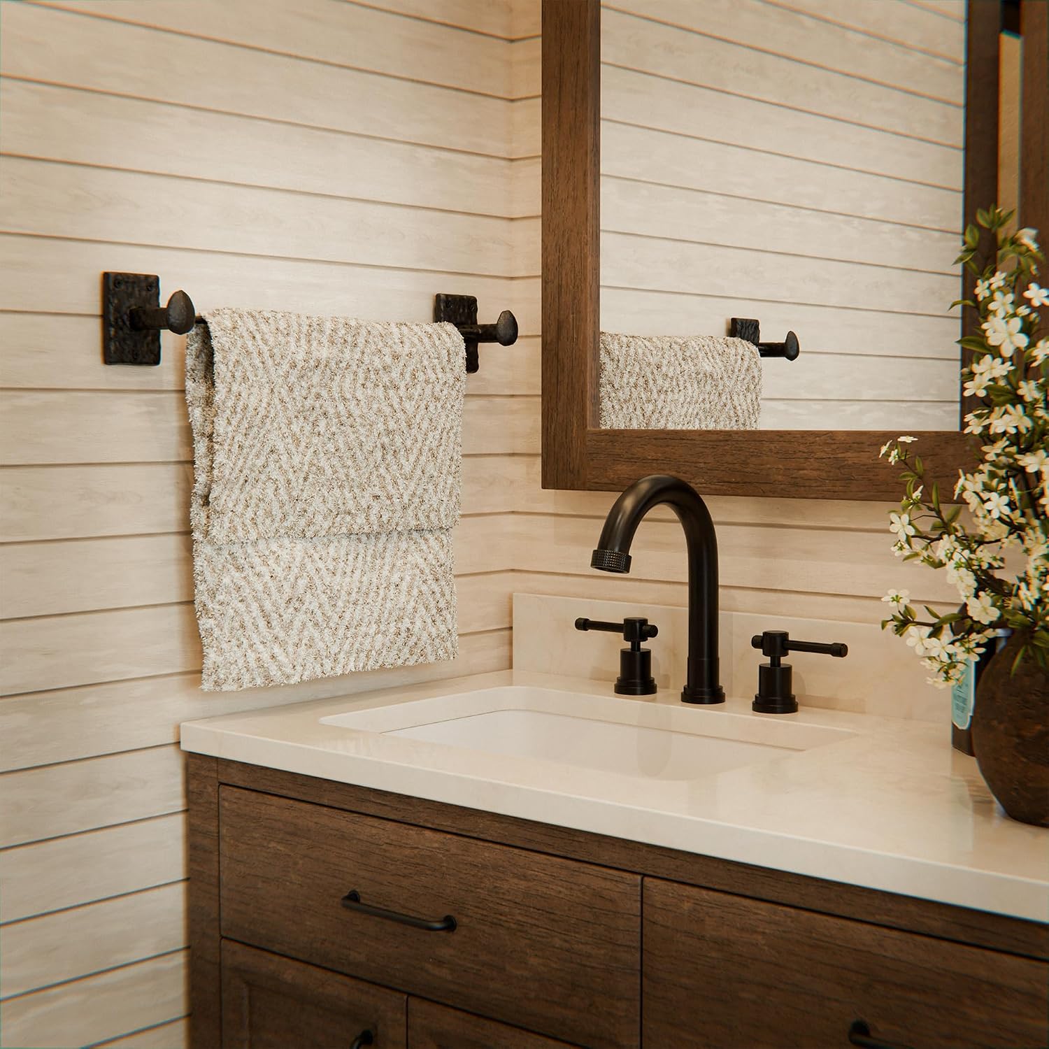 Hammered Effect Texture / Motris Cast Iron Towel Bar