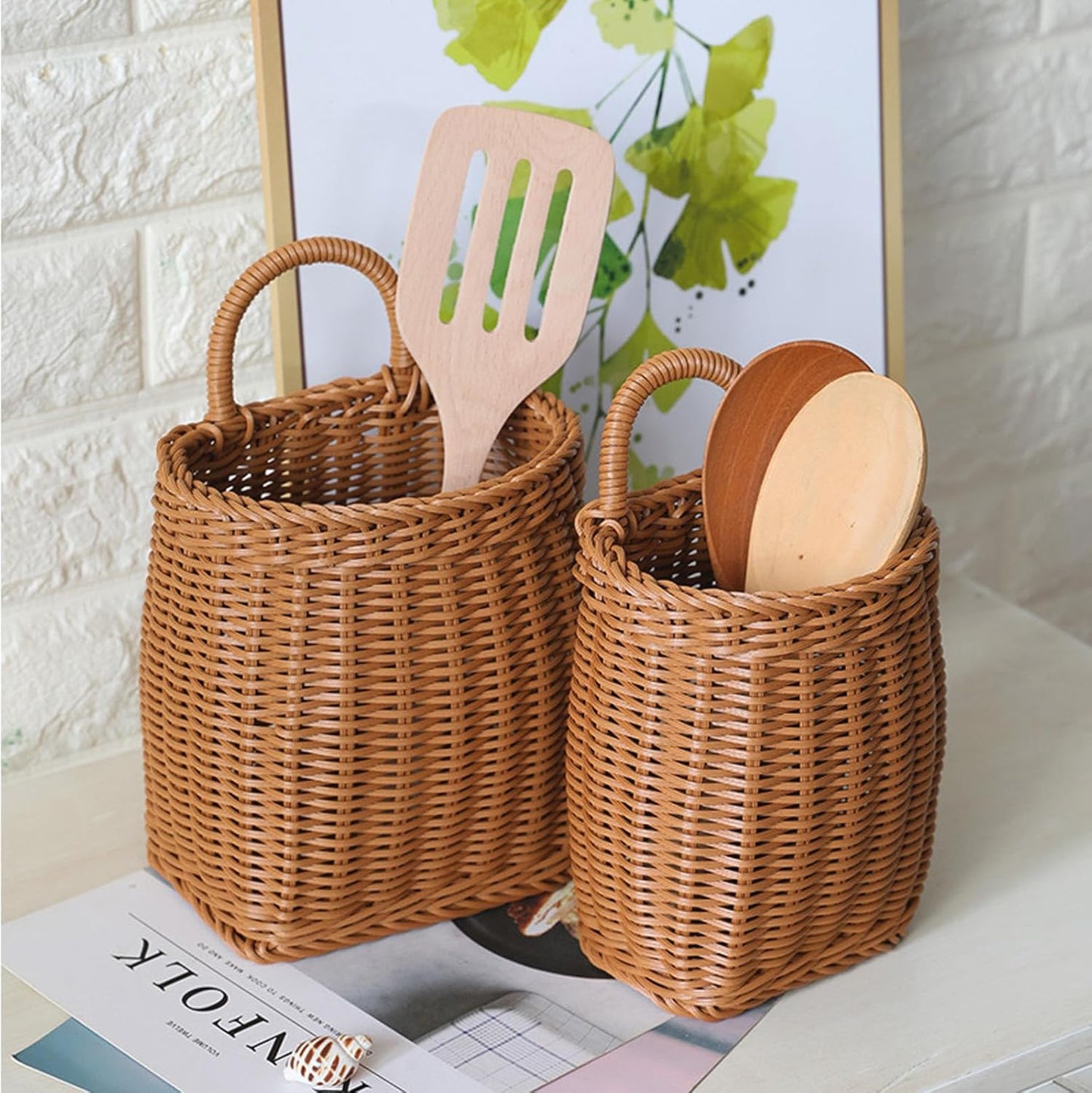 Hanging Wicker Basket / Hanging Wall Basket Plastic Woven Front Door Basket