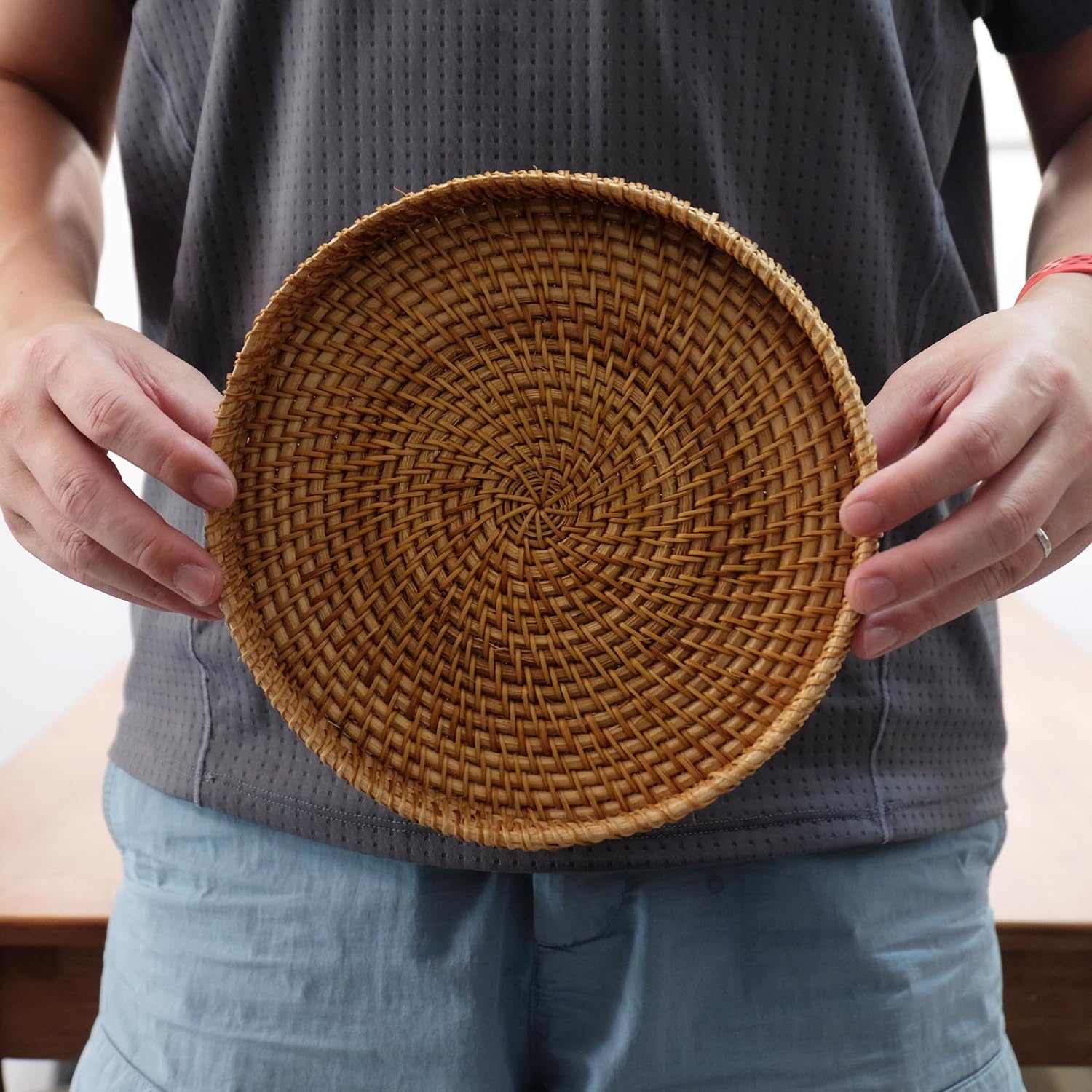 Hand Woven Rattan Serving Basket / 8.7 / 8.66 Inch