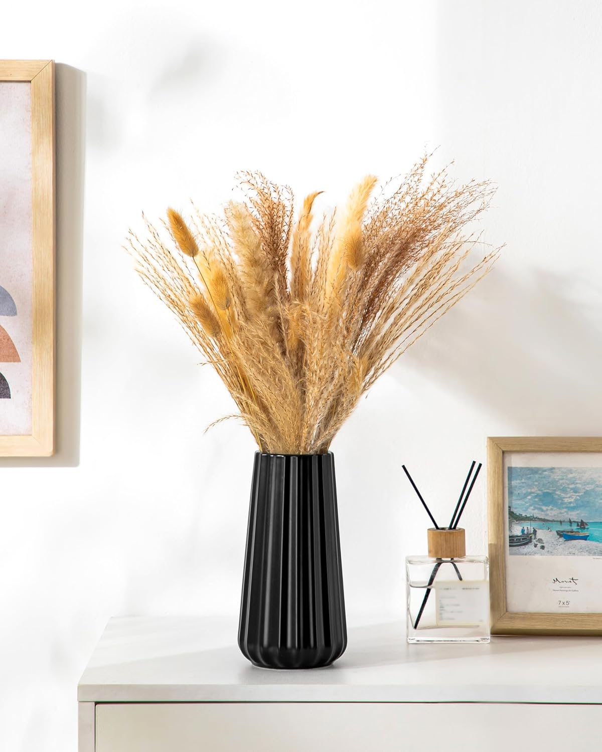 Ceramic Vase / Modern Ribbed Glossy Decorative Vase / Black / 7.8 Inch