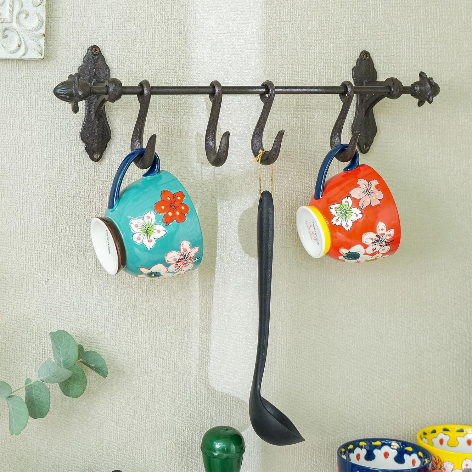 Sungmor Vintage Cast Iron Wall Hook Rack - Rustic Farmhouse Wall-Mounted Hanger for Coats, Keys, Mugs, Towels - Heavy