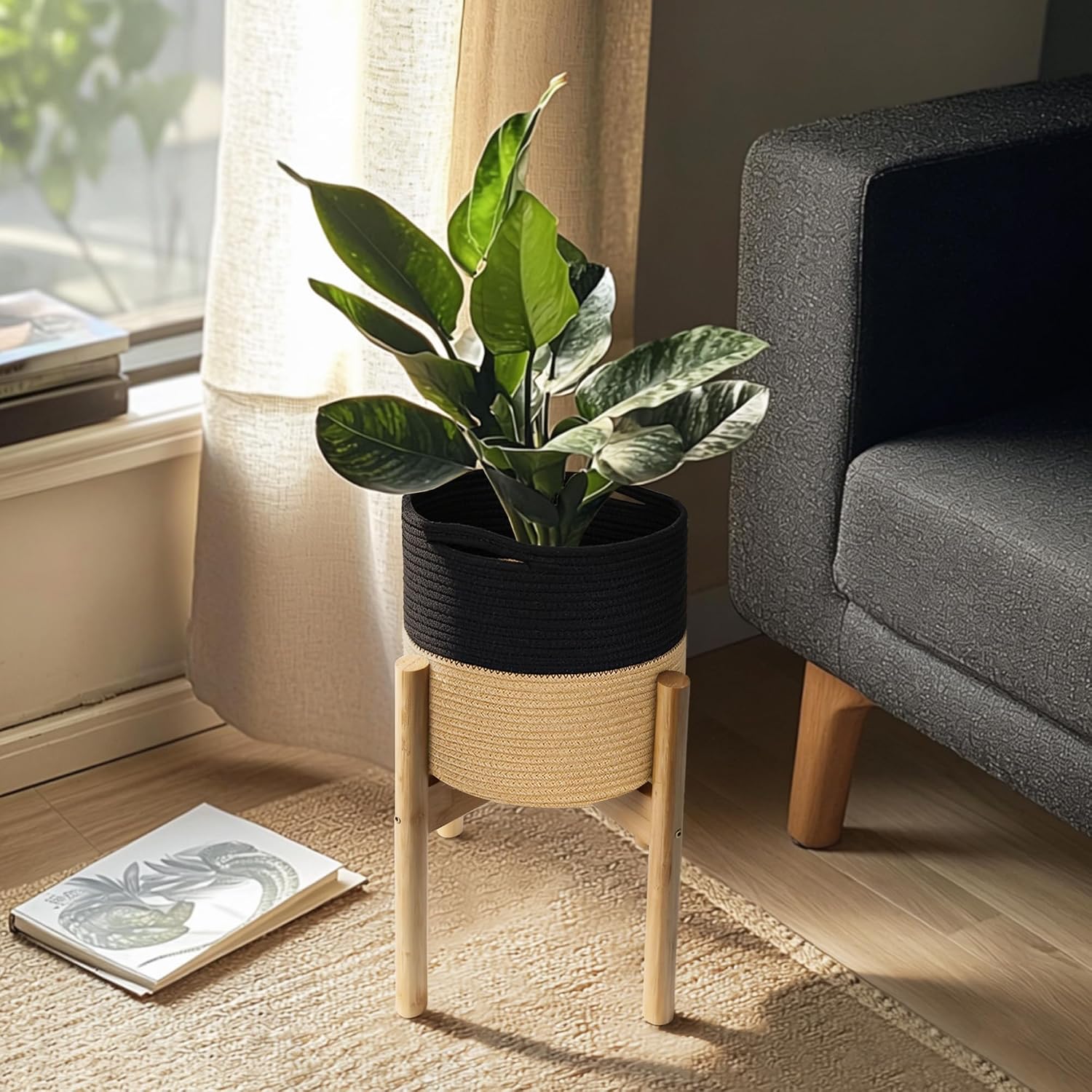 Bamboo Wood Stand / Black and Jute