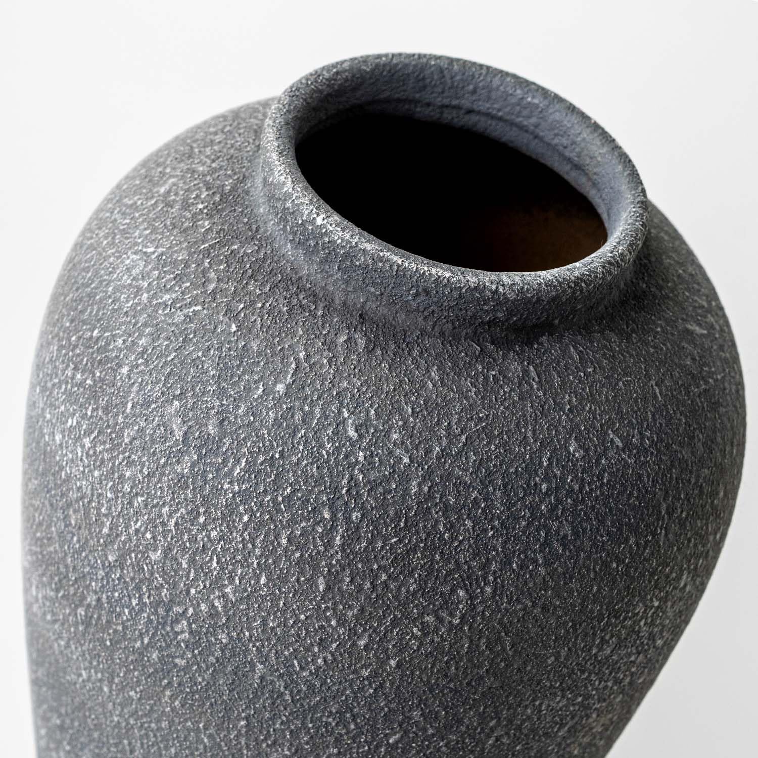 Black Ceramic Vase / Farmhouse Black-9.2 / 9.2 Inch