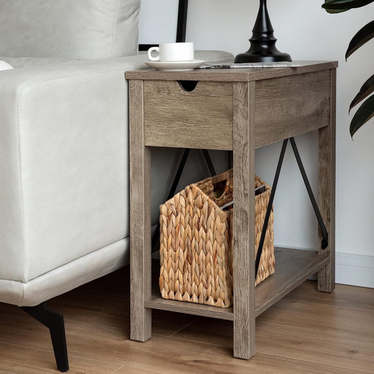 StorageWorks Hand-Woven Divided Magazine Basket, Rattan Magazine Holder, Natural Wicker Magazine Rack for Bathroom