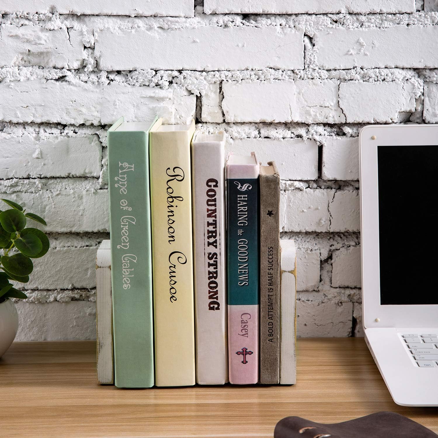 Farmhouse Book Ends / Whitewashed