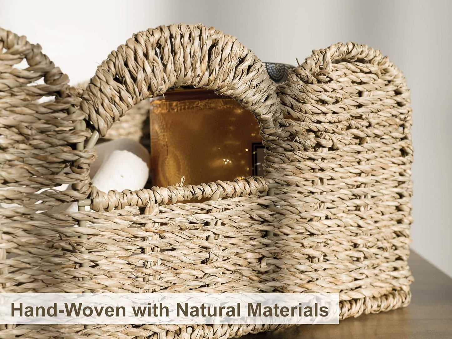 Scalloped Wicker Basket / Natural