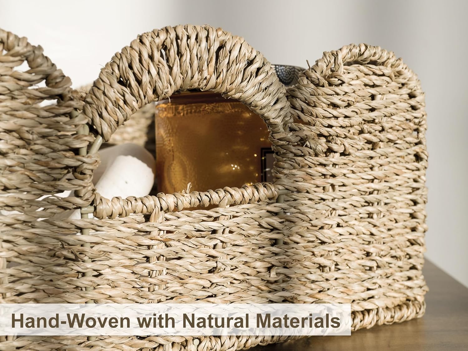 Scalloped Wicker Basket / Natural