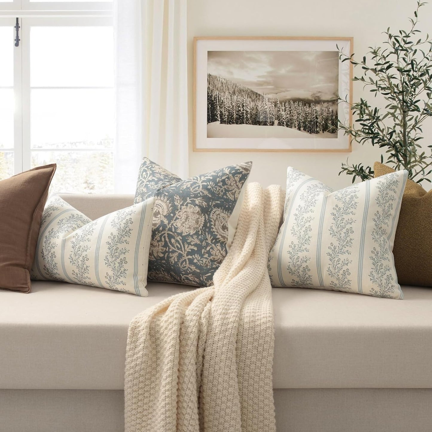 Vintage Throw Pillow Covers / Light Blue / 18 x 18 / Set of 2