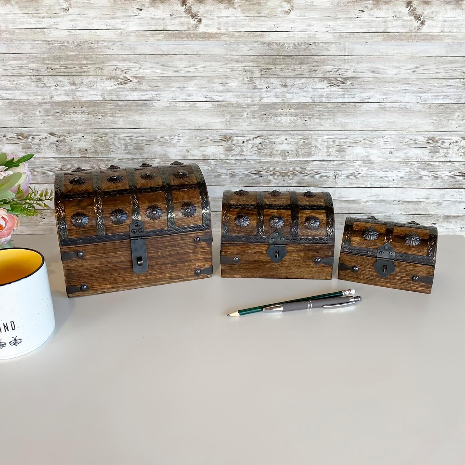 Treasure Chest Keepsake and Decorative Wood Box / Medium / 6.5 x 4.5 x 4.5