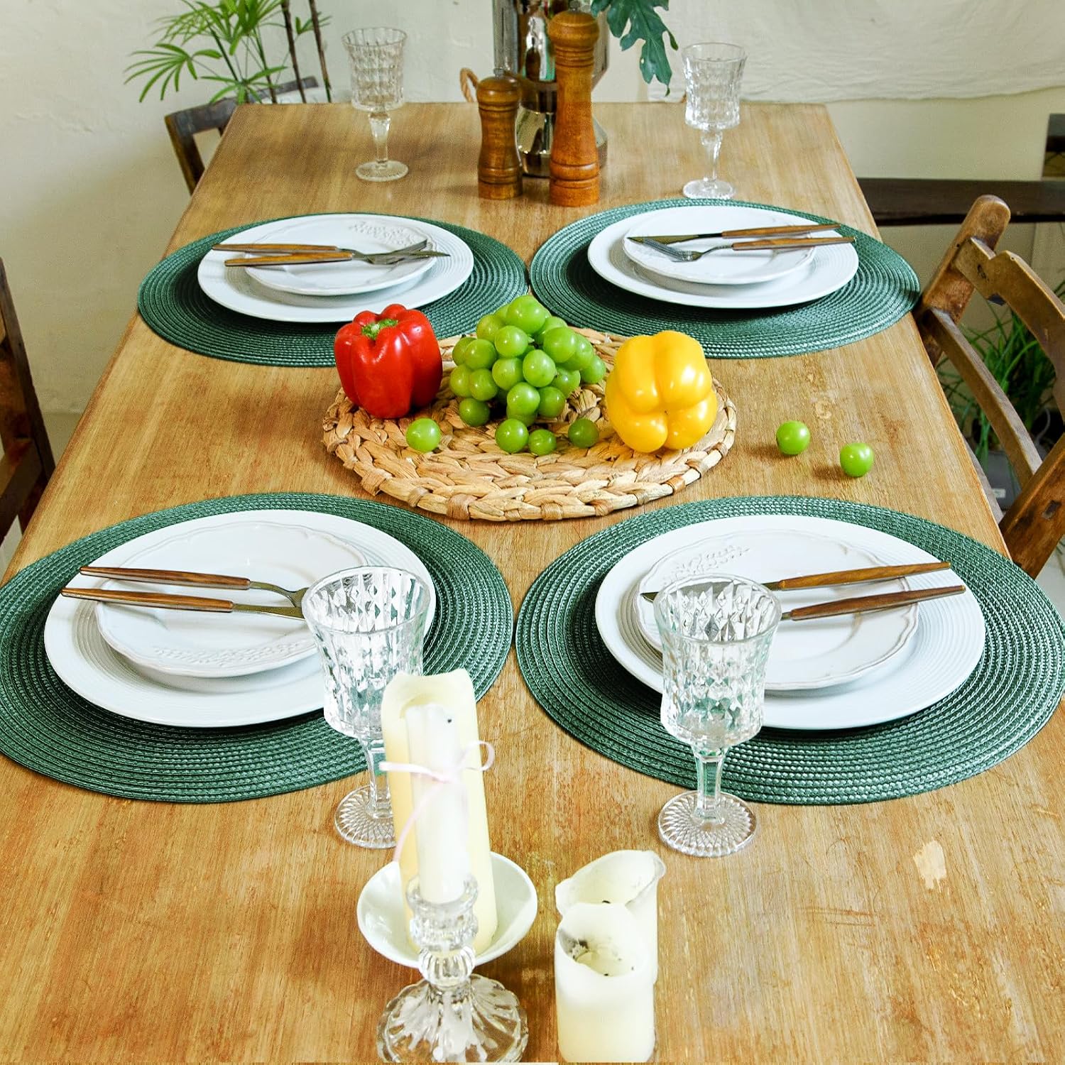FunWheat Round Braided Placemats Set of 8 Table Mats for Dining Tables Woven Washable Non-Slip Place mats 15 inch(Black