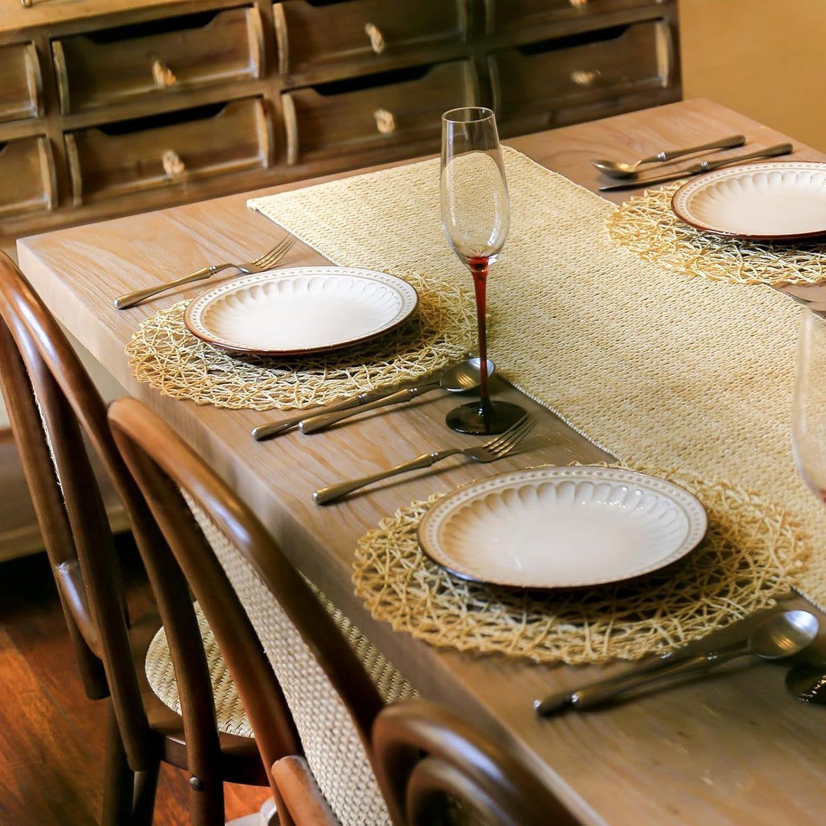 AHHFSMEI Paper Braided Round Placemats Natural Non-Slip Heat Resistant Table Mats for Dining Tables Farmhouse Woven