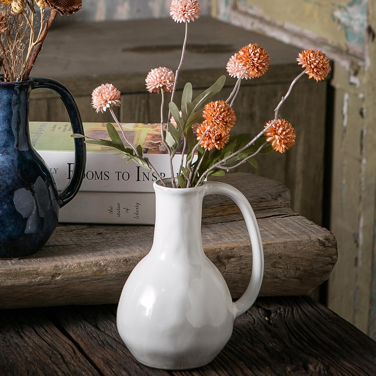 White Ceramic Vase / Big Handle - White