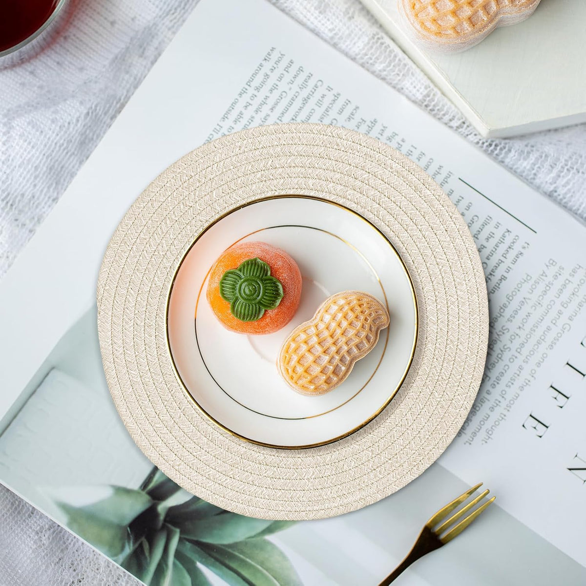 Round Woven Placemats Set of 8 Heat Resistant Placemats 13.5 Inches Farmhouse Cotton Rope Place Mats for Dining Tables
