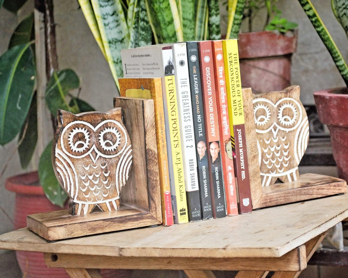 Wood Bookends / Wood / White / 6 Inch
