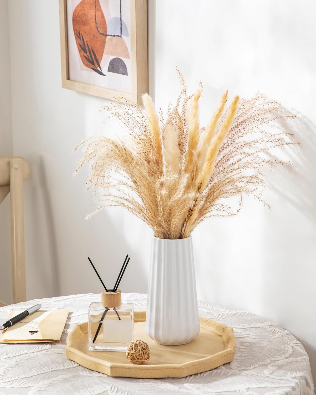 Ceramic Vase / Modern Ribbed Glossy Decorative Vase / White / 7.8 Inch