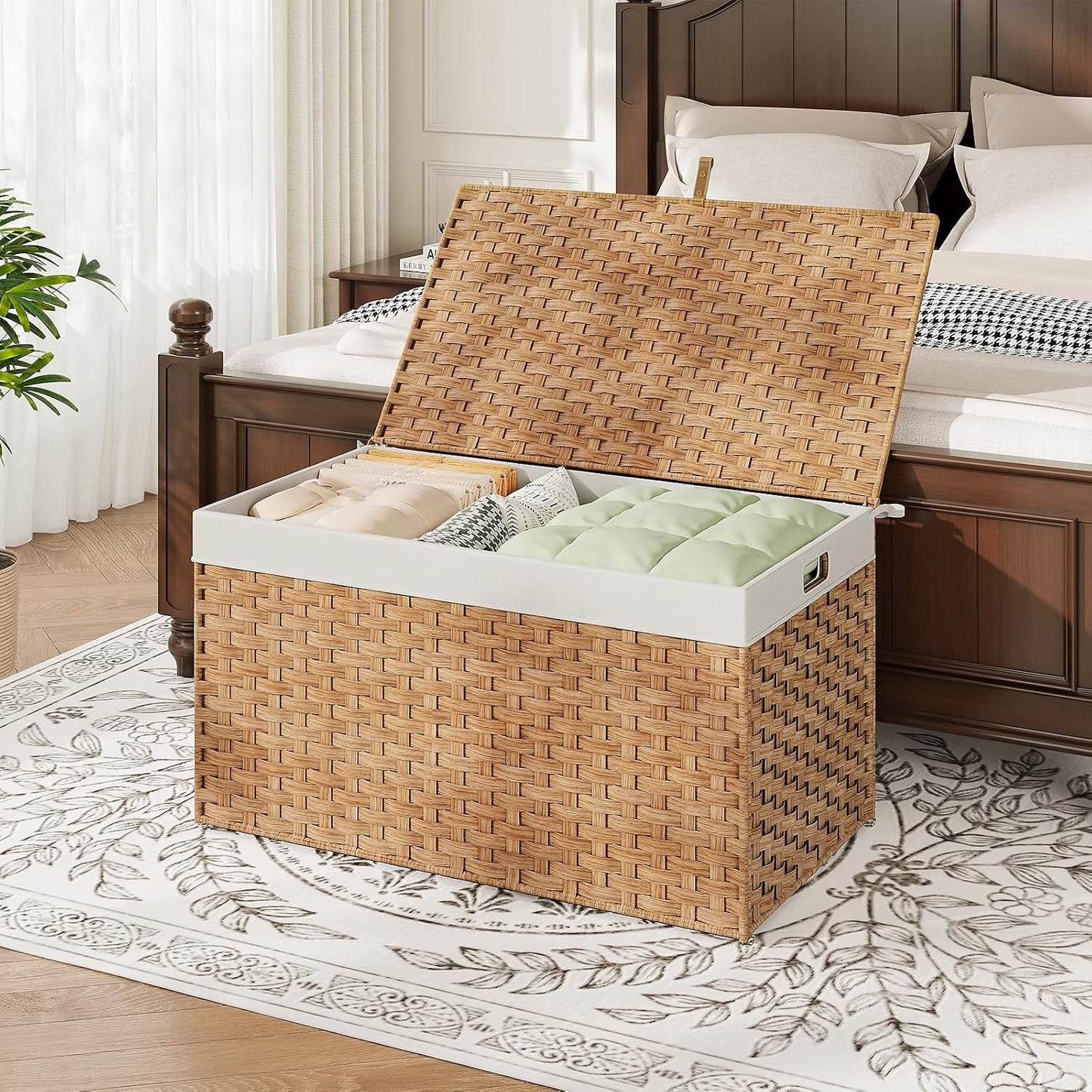 42.3 Gallon Wicker Basket / Natural / 29.9"L x 17.7"W x 18.1"H