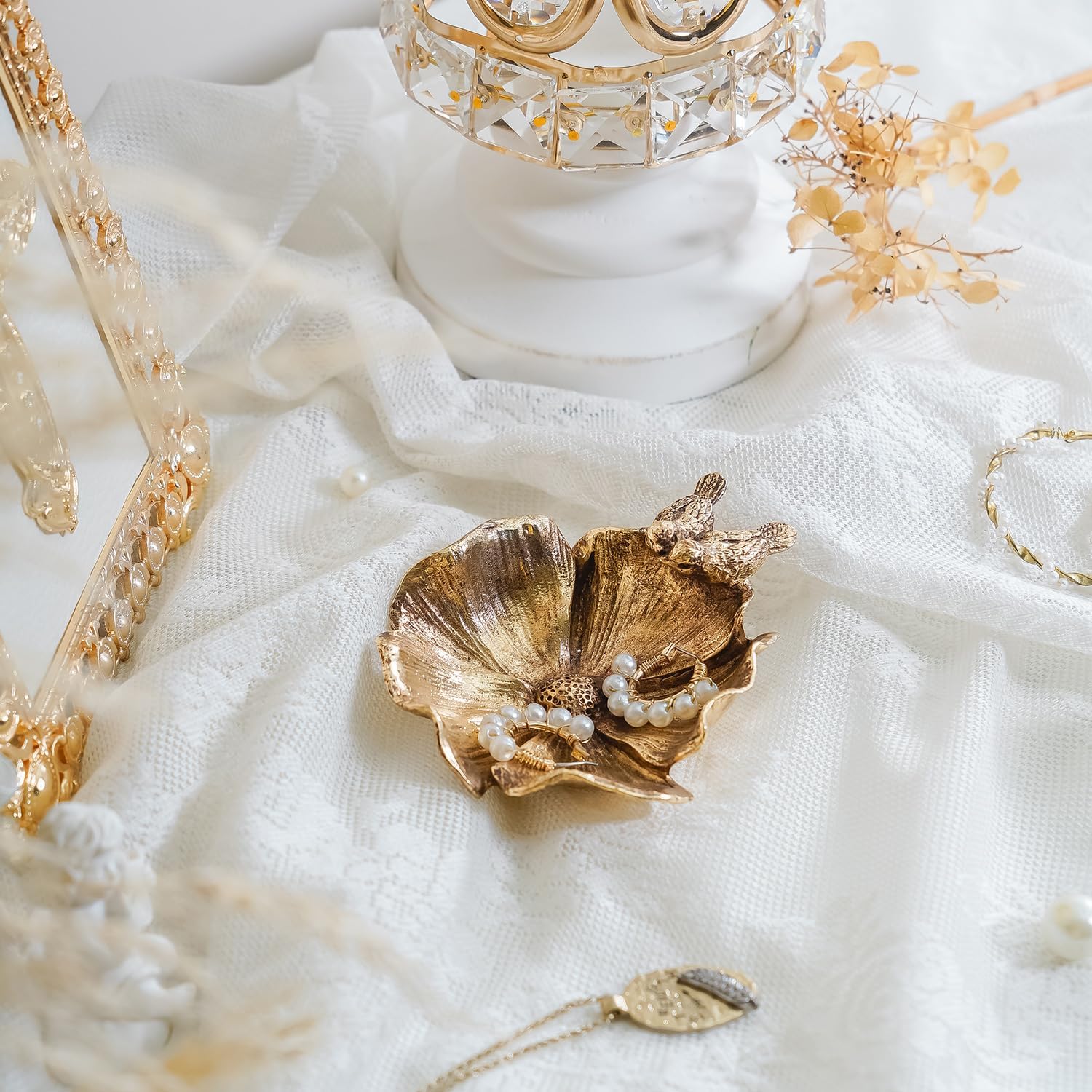Vintage Bird Ring Holder / Gold