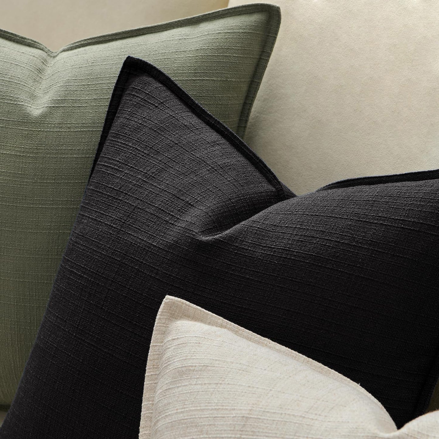 Decorative Pillow Covers / 18 x 18 / Black / Set of 2