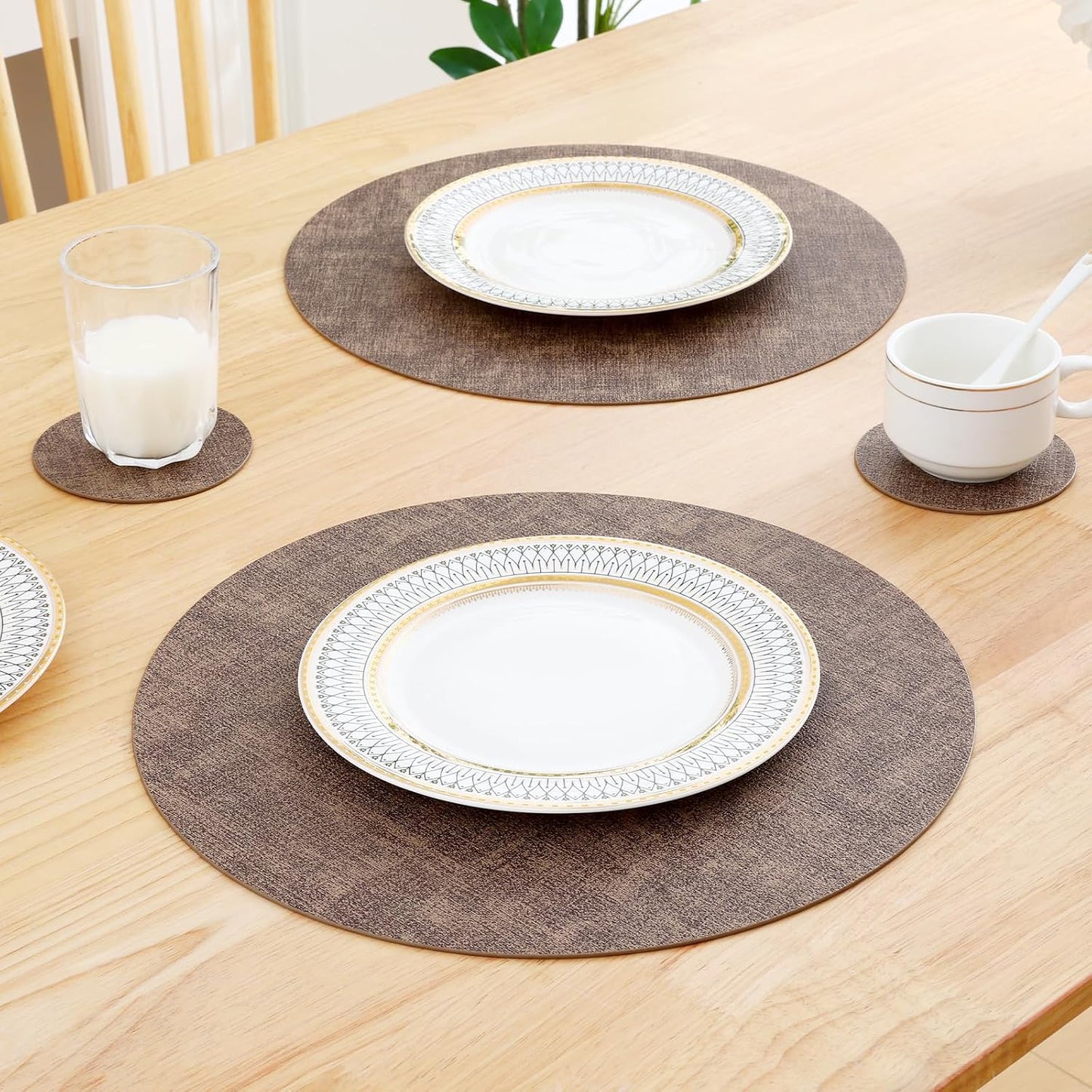 Homaxy Round Faux Leather Placemats and Coasters, Set of 8, Dark Brown | Washable Dual-side Table Mats, Wipeable Place