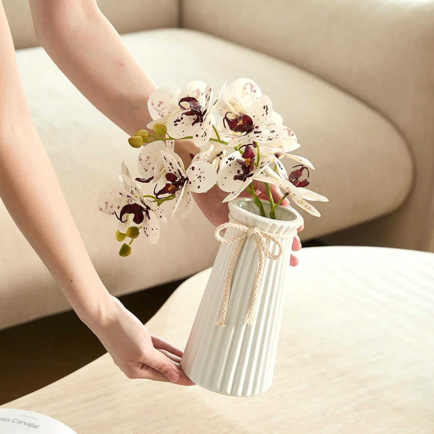 Ceramic Flower Vase / Vase-02 / White