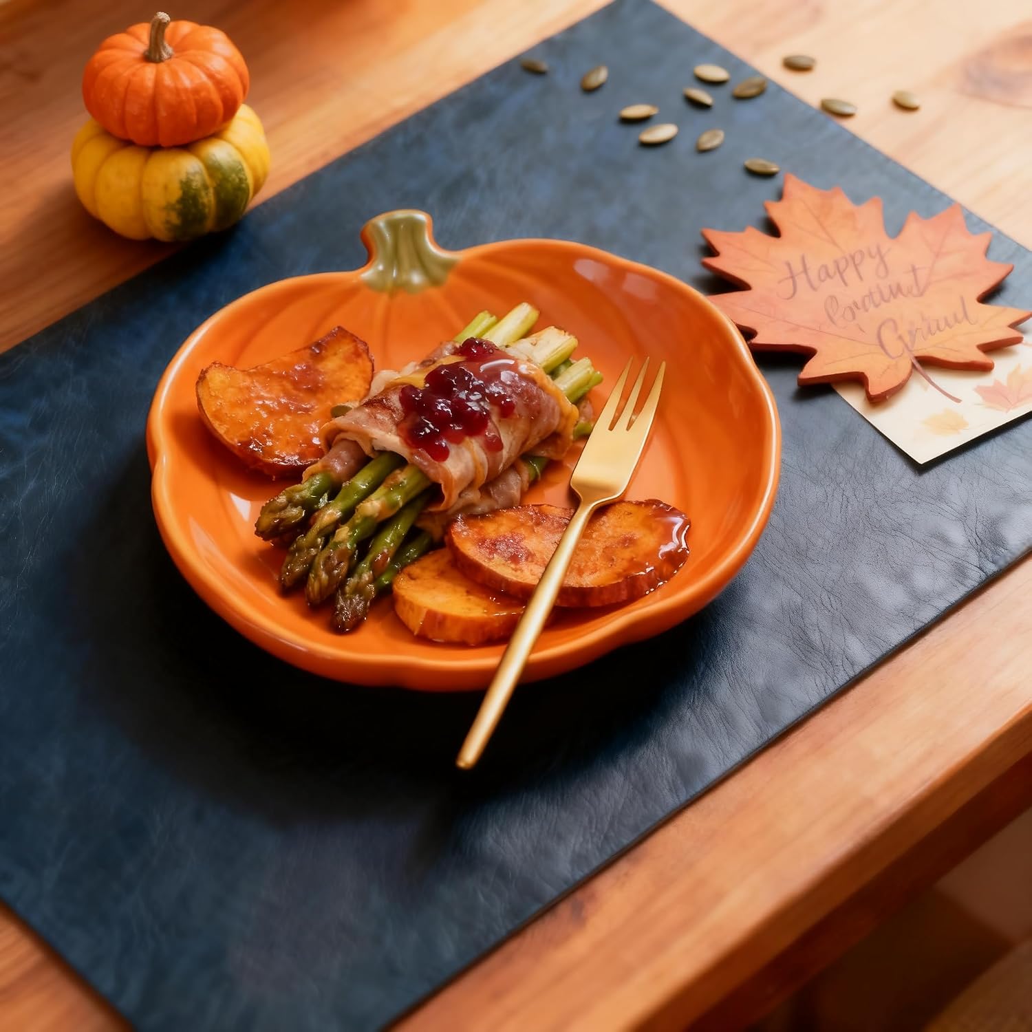 DOLOPL Placemats Set of 6, Reversible Dual-Color Faux Leather Place Mats | Camel & Navy Blue, Wipeable & Washable, Heat