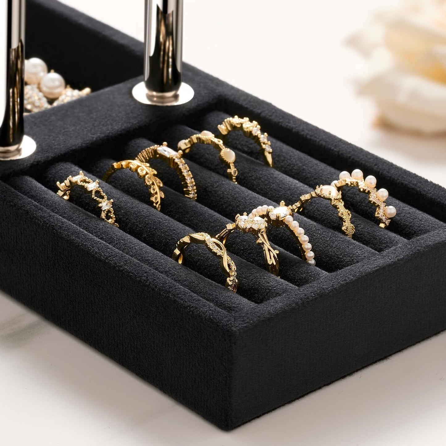 Detachable T Bar Velvet Bracelet Holder / Black and Silver