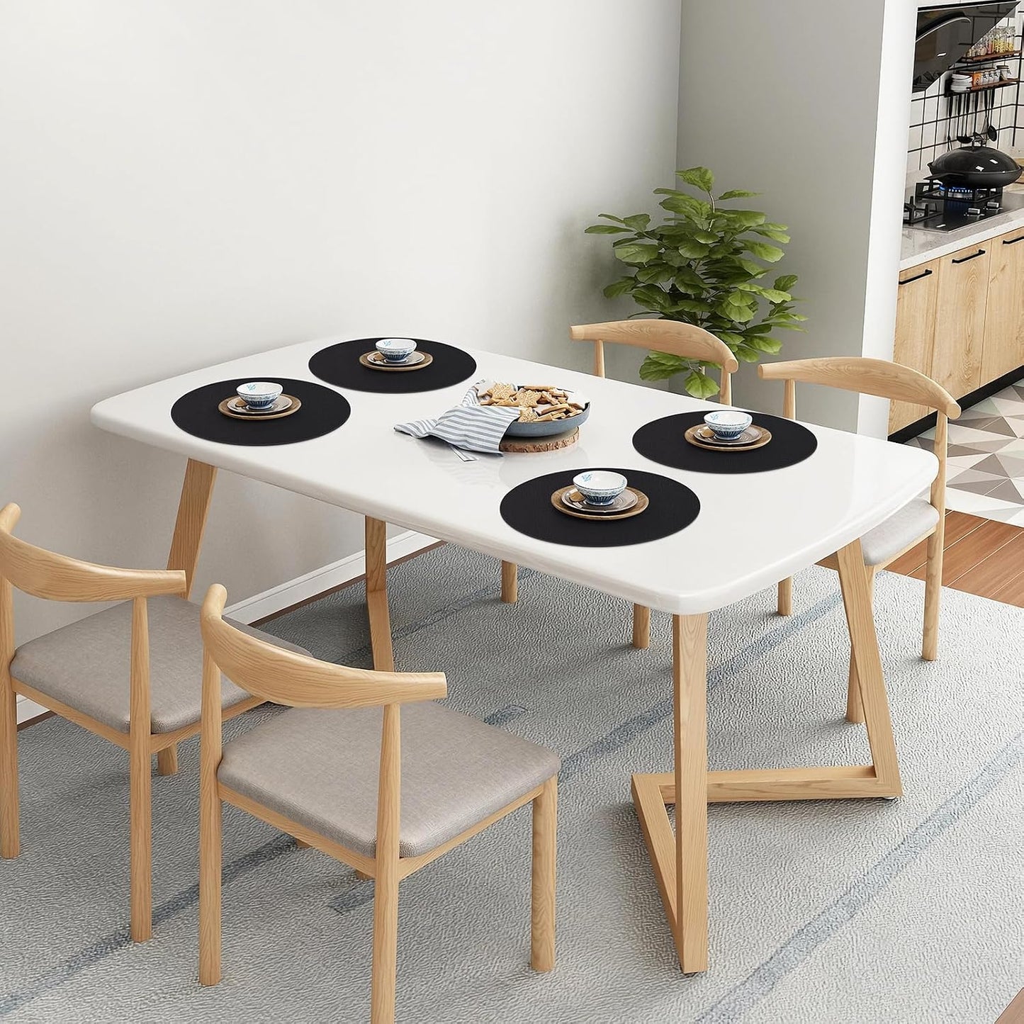 Homaxy Round Faux Leather Placemats and Coasters, Set of 8, Black | Washable Dual-side Table Mats, Wipeable Place Mats