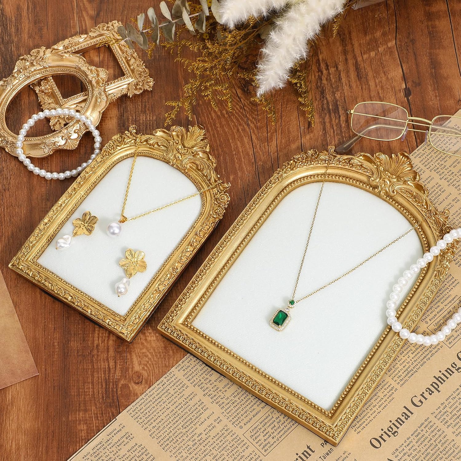 Elegant Jewelry Display Stand Vintage Necklace Display Stand Earring Tray Resin / Gold / Set of 2