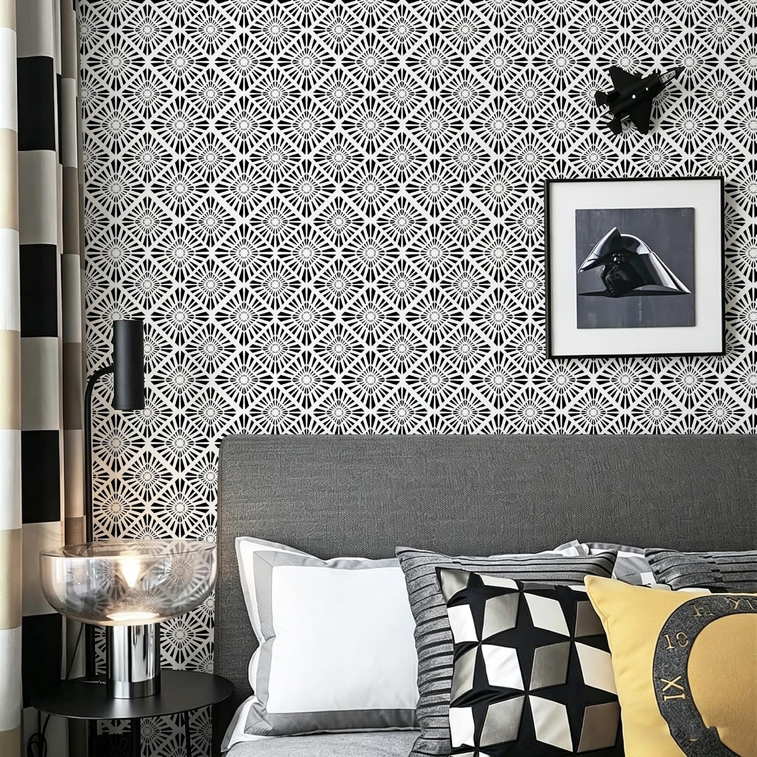 Diamond Wallpaper 2 Sheets Removable Peel and Stick Geometric Pattern / Black / 15.7 x 35.4