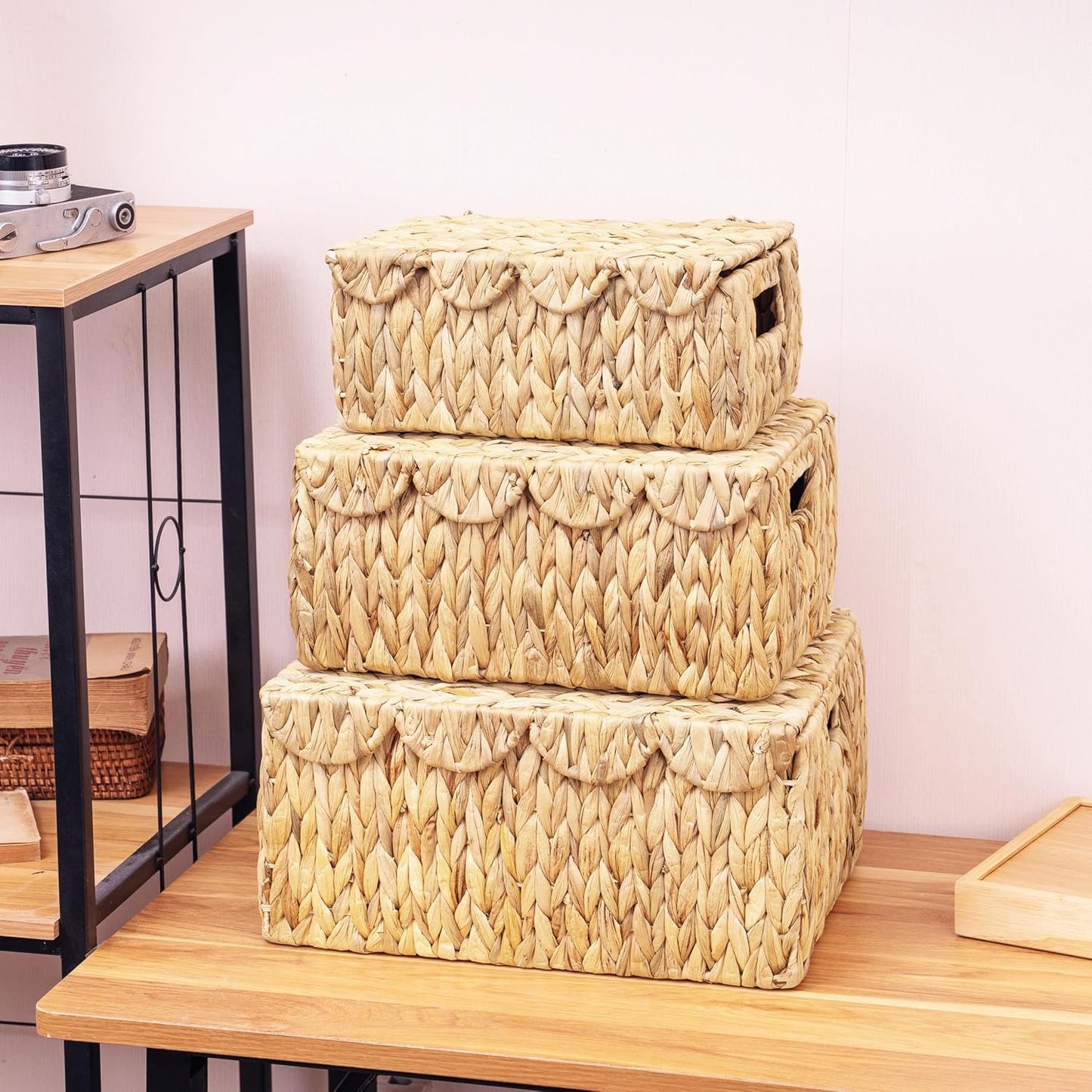 Scalloped Edge Wicker Basket / Set of 3