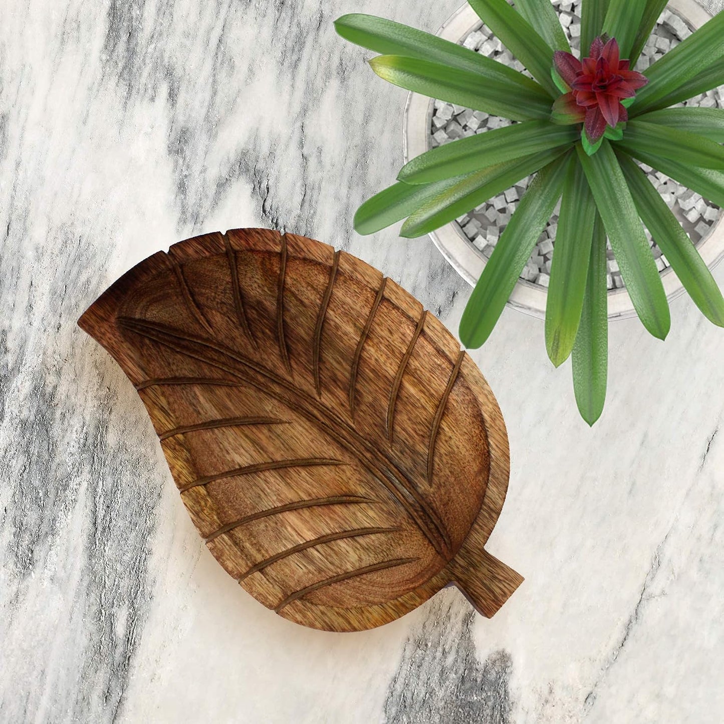 Decorative Tray Wooden Leaf Design Serving Tray Platter Breakfast Table / Natural / 12 x 8 x 1