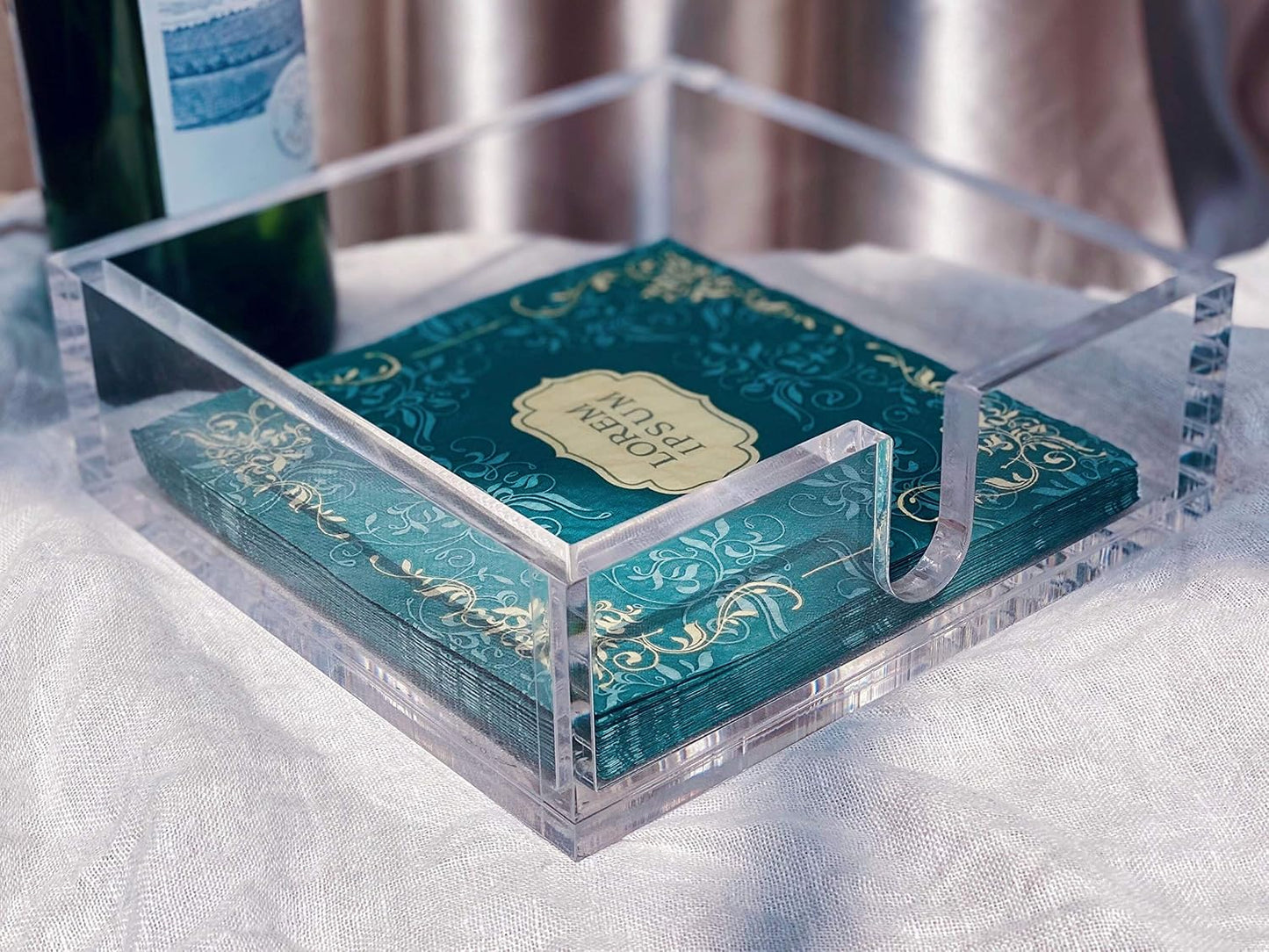 Acrylic Luncheon Napkin Holder / 7.1 x 7.1 x 2.6 / Inch Luncheon Napkin Holder / Clear