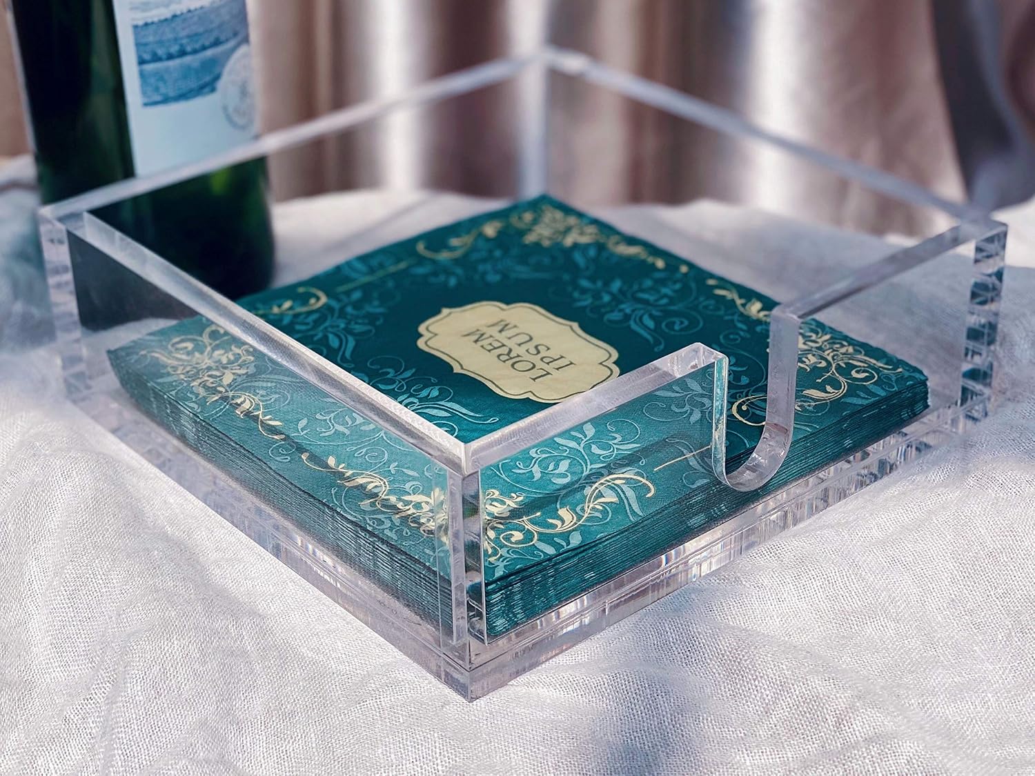 Acrylic Luncheon Napkin Holder / 7.1 x 7.1 x 2.6 / Inch Luncheon Napkin Holder / Clear