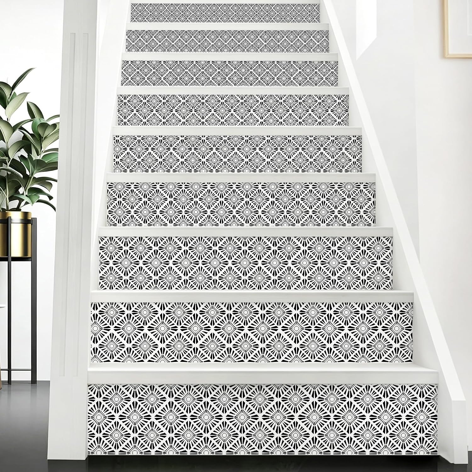 Diamond Wallpaper 2 Sheets Removable Peel and Stick Geometric Pattern / Black / 15.7 x 35.4