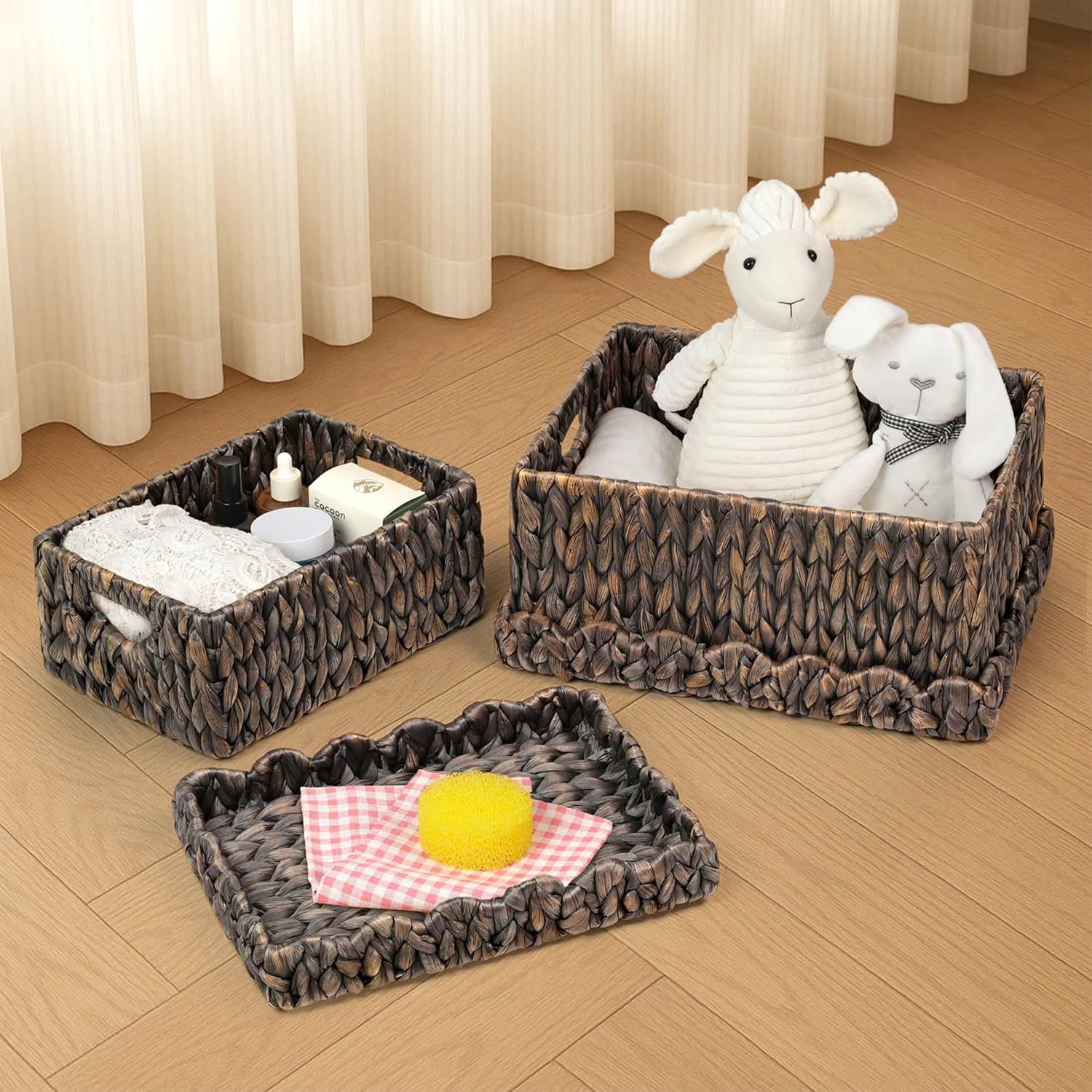 Scalloped Wicker Baskets / Espresso / Set of 2