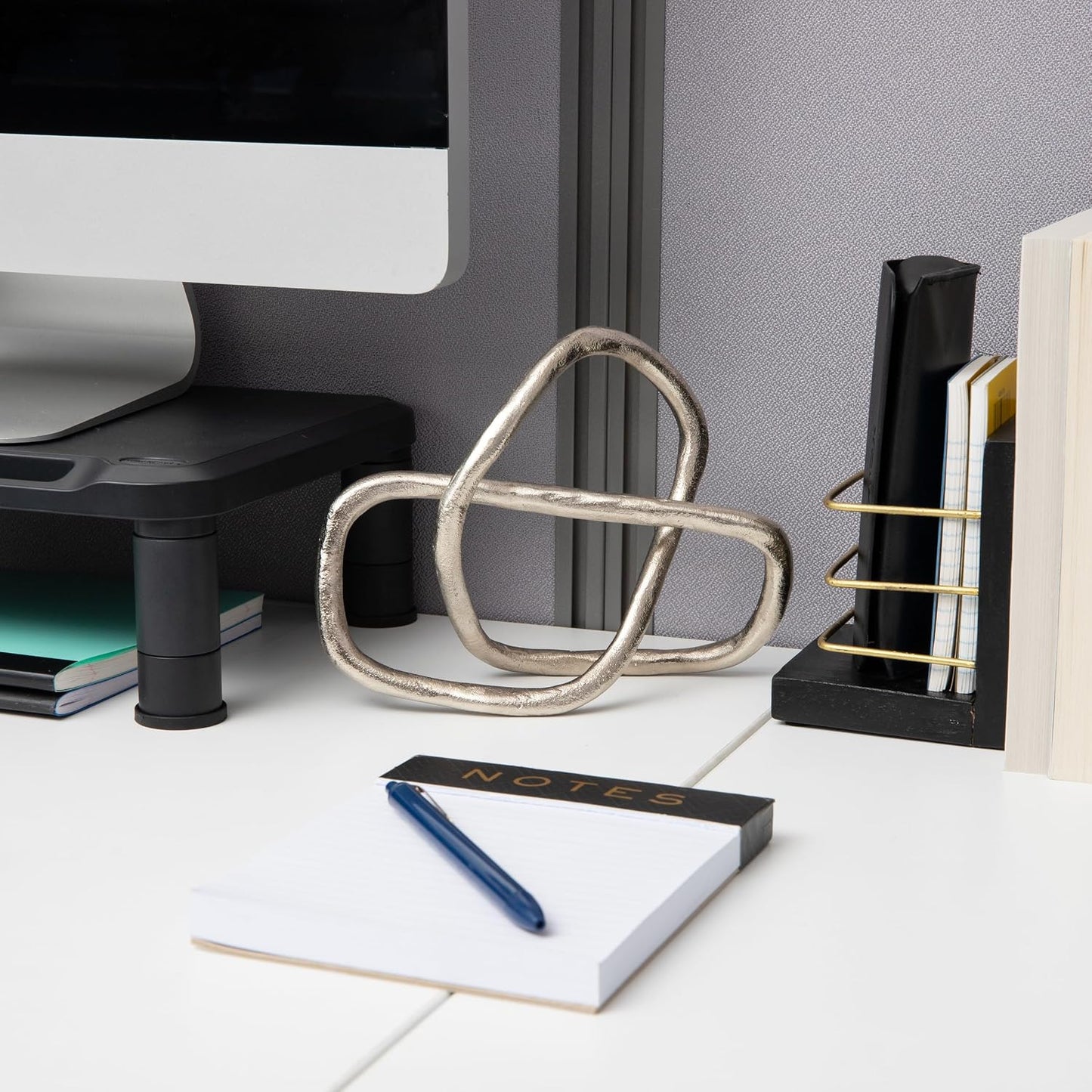 Modern Home and Office Decor / Decorative Squiggle