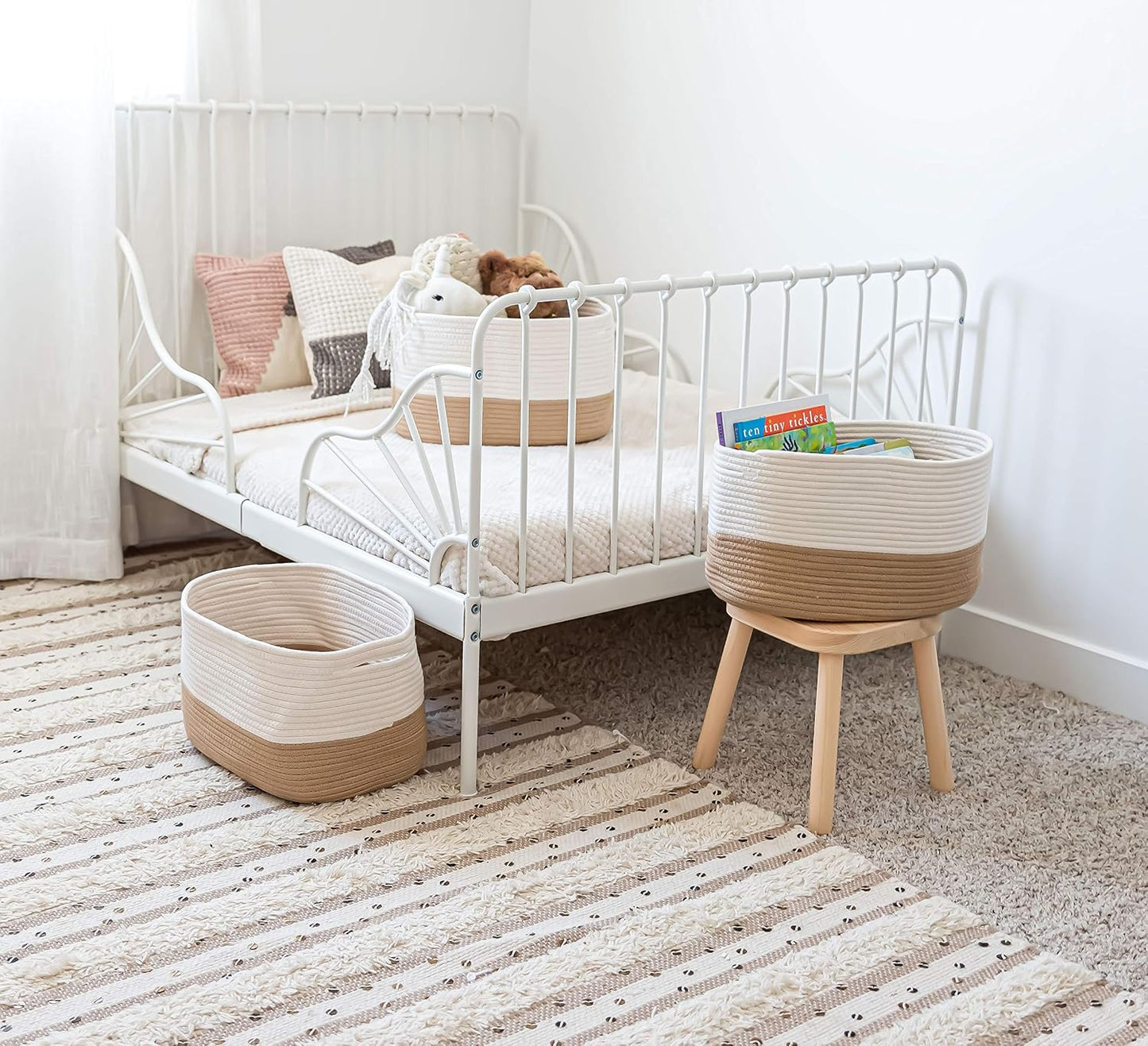 Woven Decorative Basket for Organizing / Honey / Off-white / 15 x 10 x 9