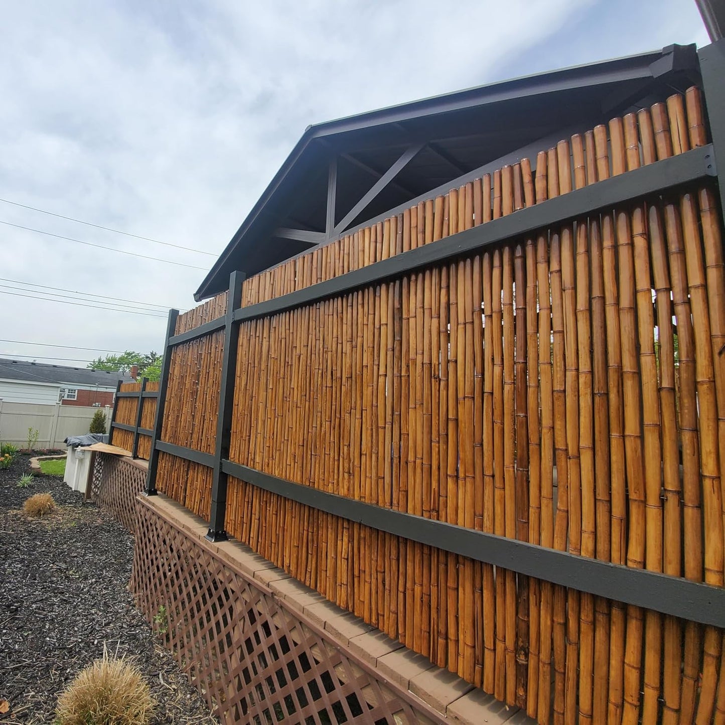 Bamboo Fencing Panel Roll / Caramel Brown / 0.75 In D x 72 In H x 96 In L